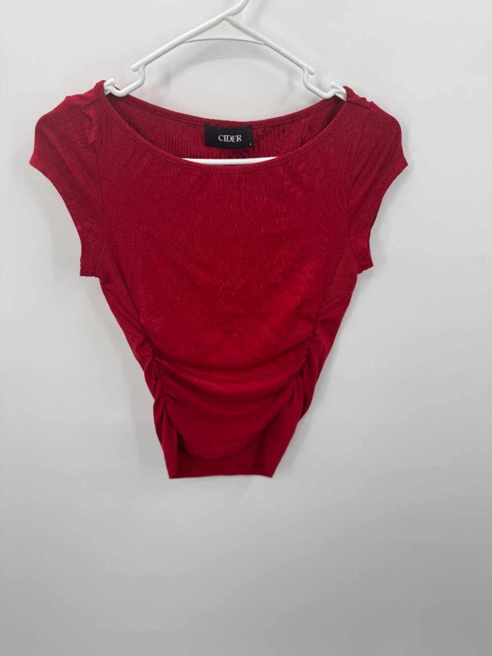 NWOT Cider Red Ruched Side Baby Tee Size Small Cap Sleeve Going Out Crop Top